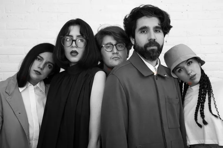 Five people, one look
